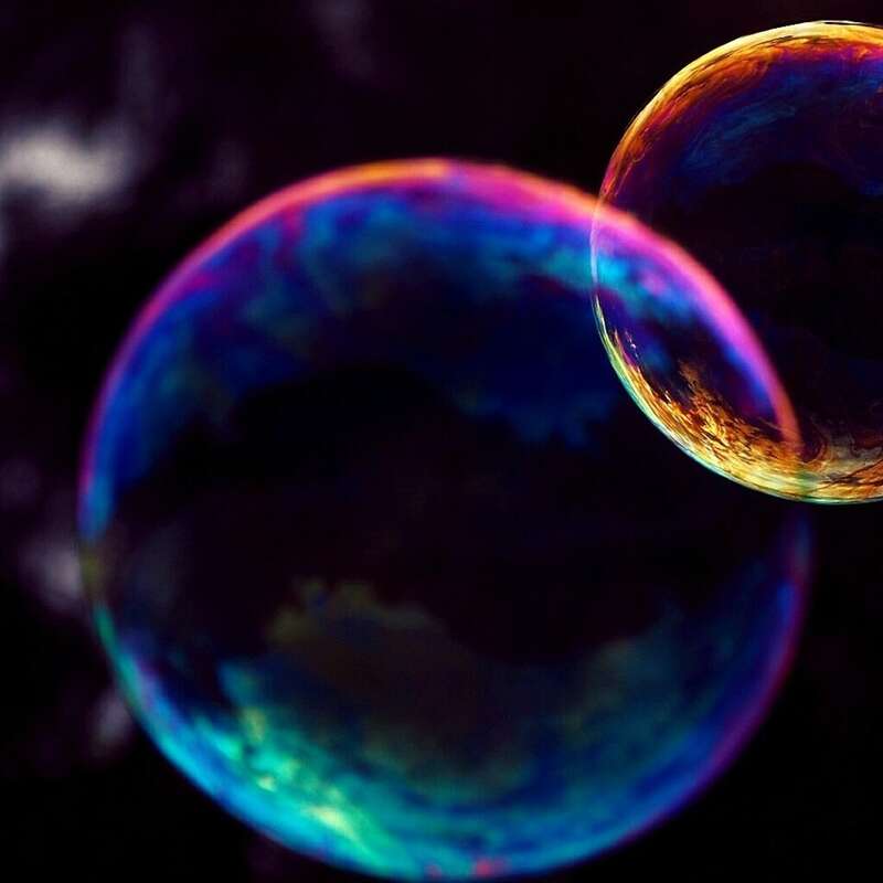 AI - To bubble  or not to bubble ?